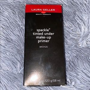 Bronzer pumped it 1x to test. Practically new.